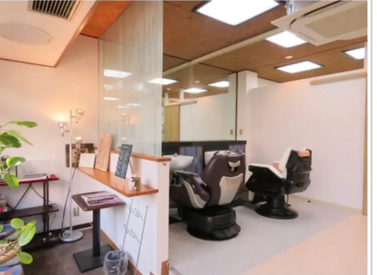 hair salon IWATA ～creare～の内観・外観2
