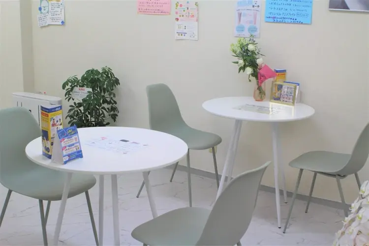 Toujoursの内観・外観3