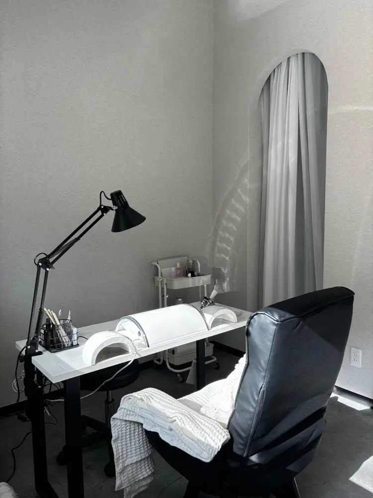 nail salon SOLの内観・外観1
