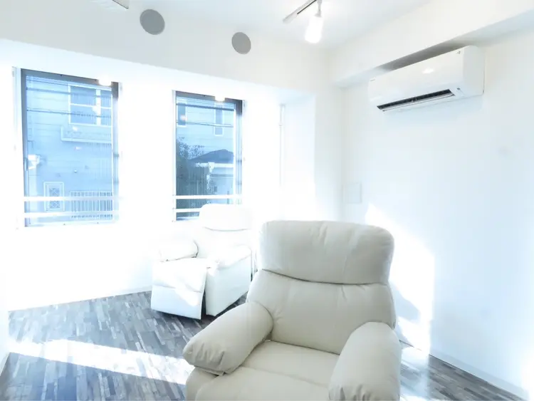 Eyebrowsalon Mira 下北沢の内観・外観2