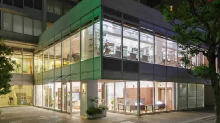 M.SLASH センター北店の内観・外観1