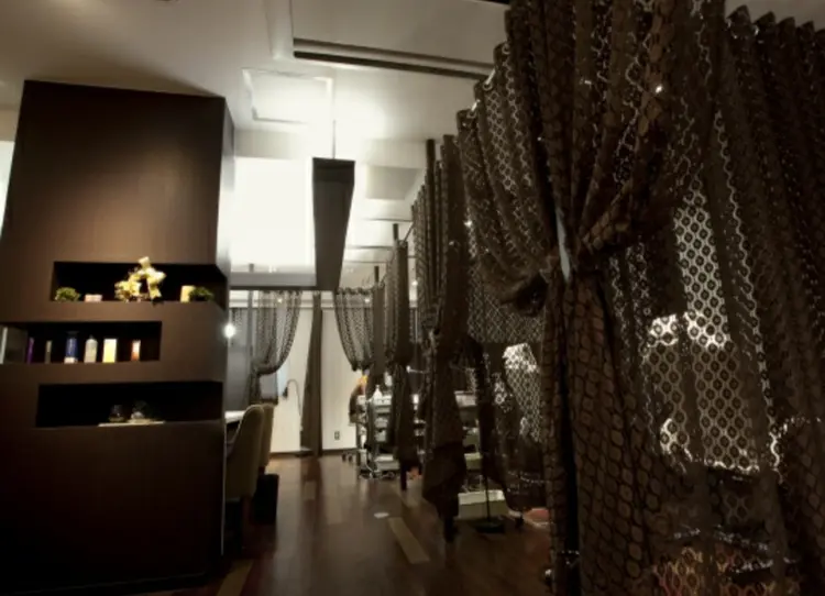 Lereve 三宮店の内観・外観1