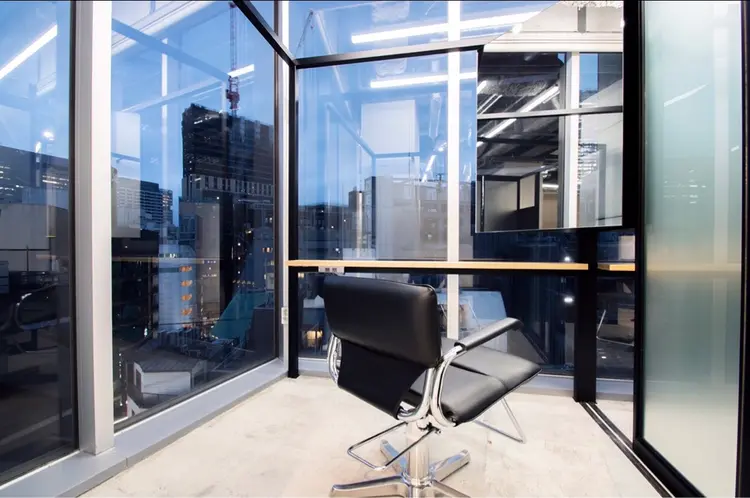 DX SHARE SALON SHIBUYAの内観・外観1