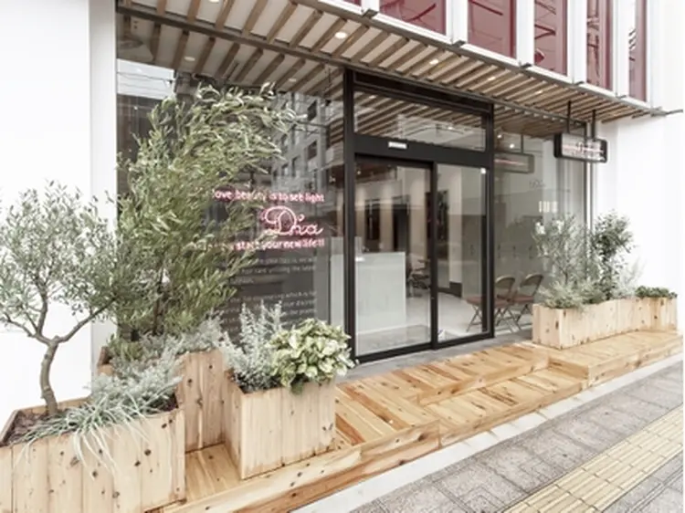 D'naの内観・外観1