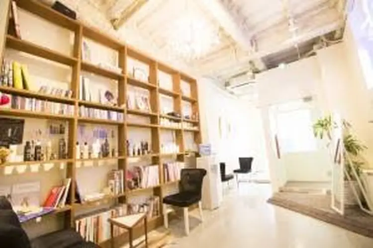 Baroucheの内観・外観2