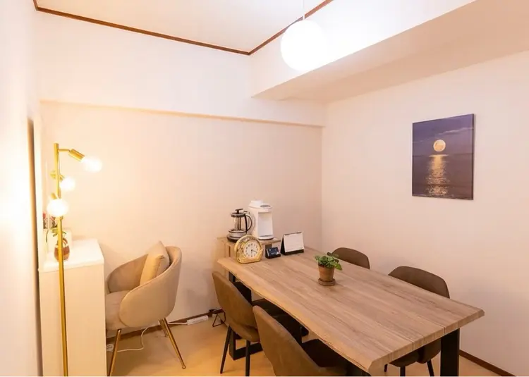 フェイシャルエステ＆まつげサロン　La Pleine Lune【プレーヌリュンヌ】の内観・外観2