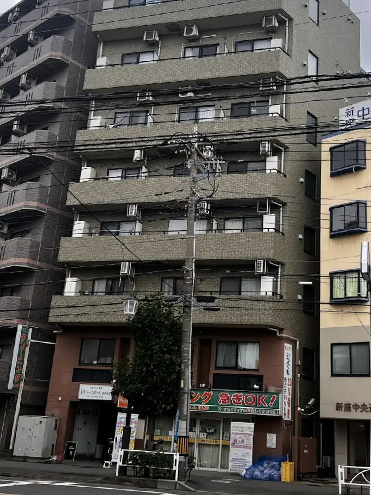 ルナリア・ルクス 志木南口駅前店の内観・外観2