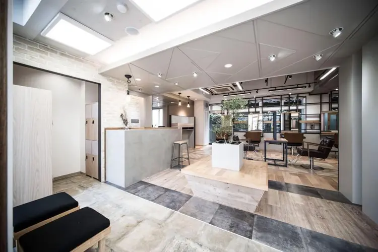 THREE noonの内観・外観1