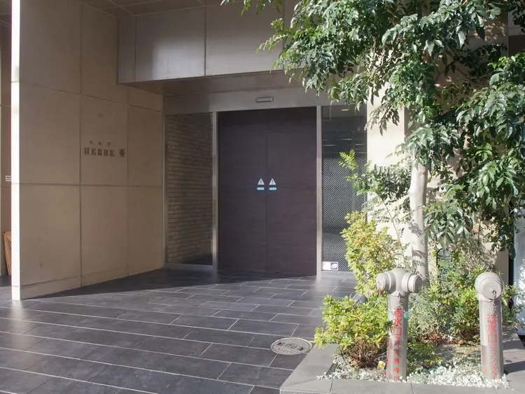 eom eye(オムアイ)の内観・外観1