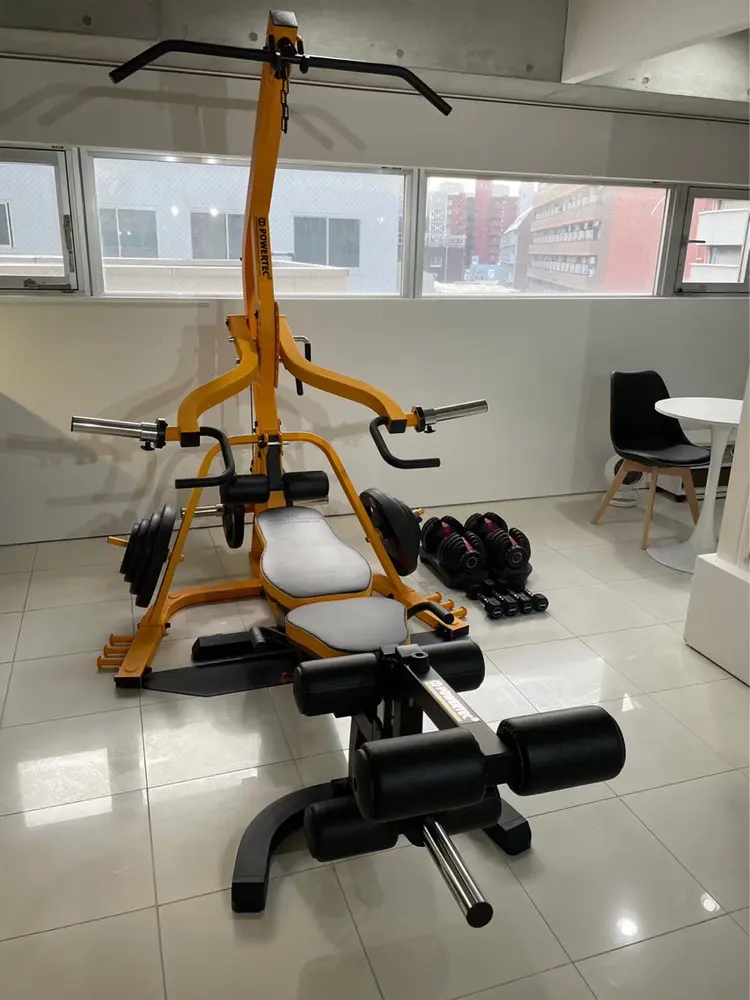 ステイゴールドジム天満店の内観・外観1