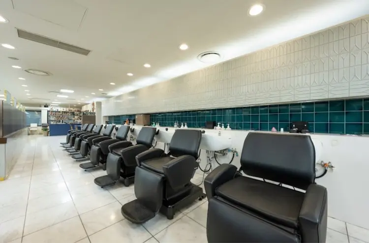 LAQUALITEの内観・外観2