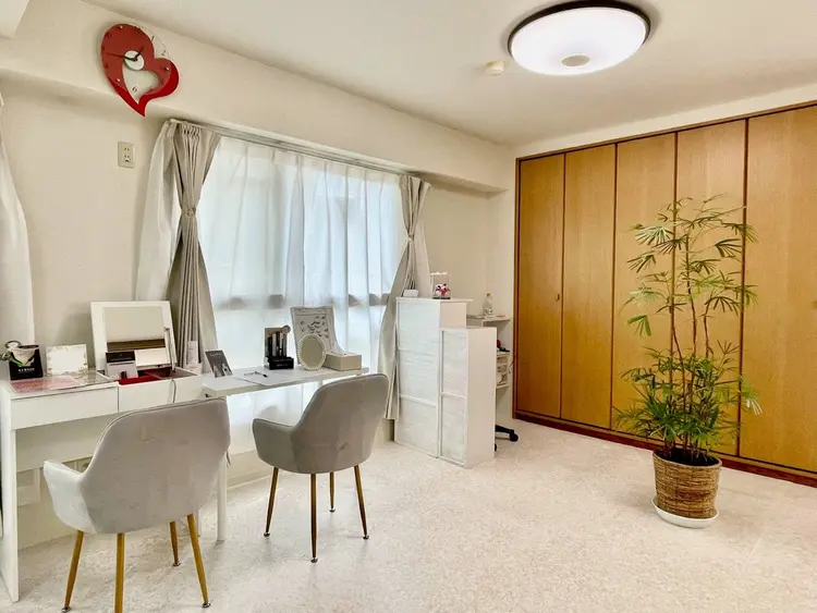 アデールの内観・外観1