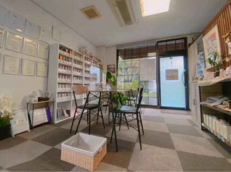 メナードフェイシャルサロン高場店の内観・外観3