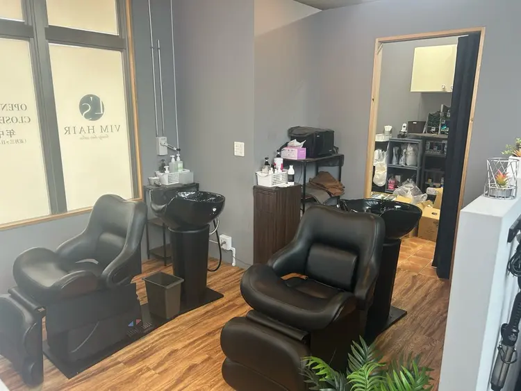 Vimヘアー泡瀬店の内観・外観3