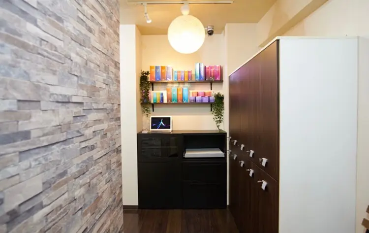 youres hair 東口店の内観・外観2