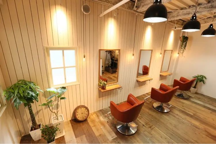 SUNNYの内観・外観2