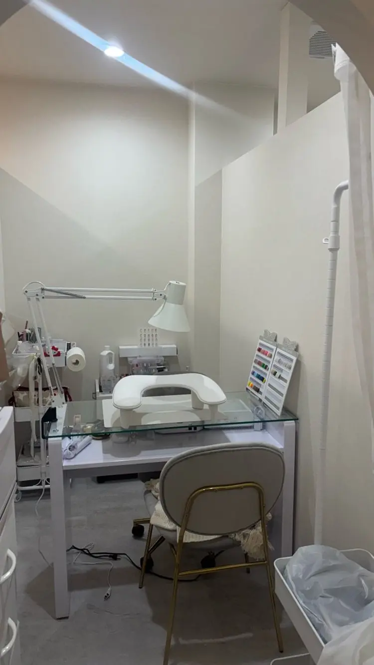 nail salon Milimiliの内観・外観1