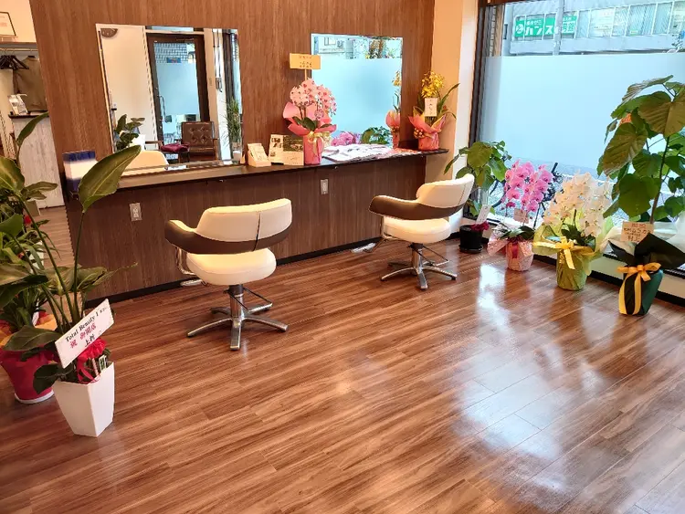 Total Beauty I'sの内観・外観2