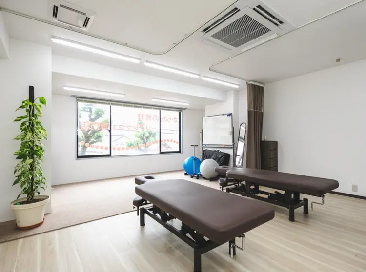 カイロプラクティック・ノムラの内観・外観1