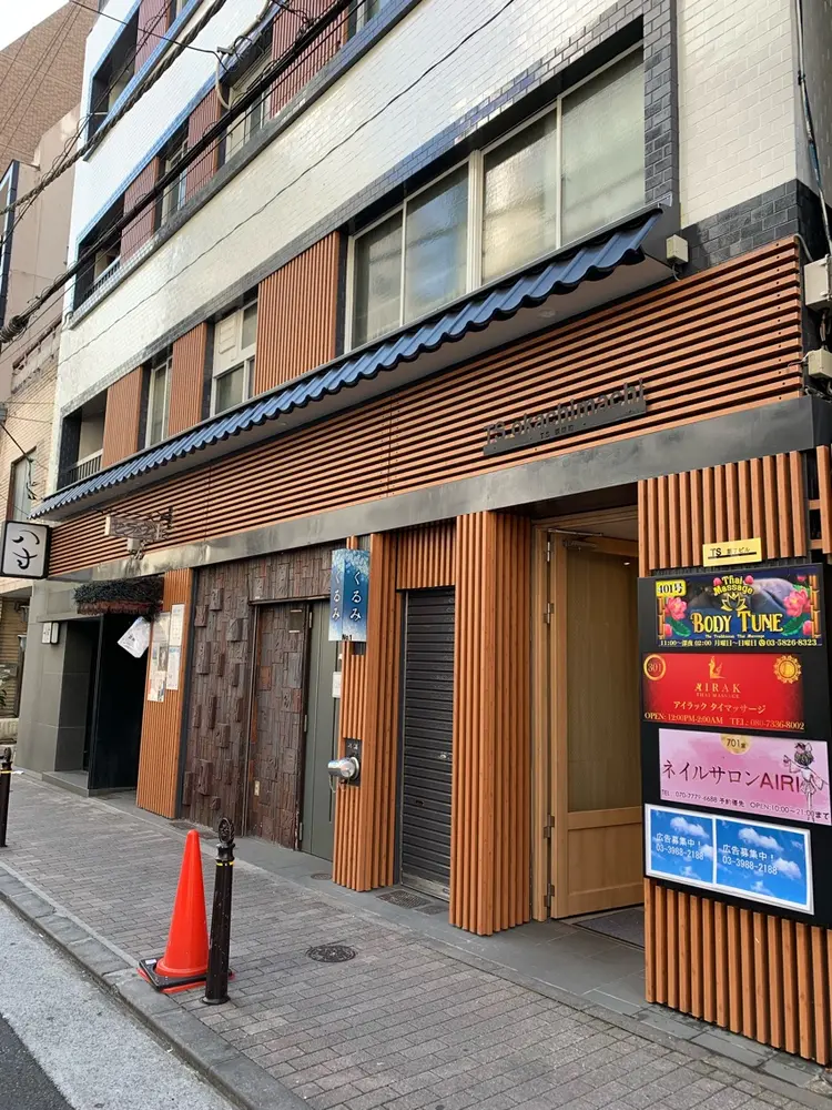 ネイルガールズの内観・外観1