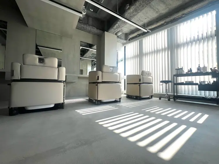 THE AWESUM（オーサム）の内観・外観1