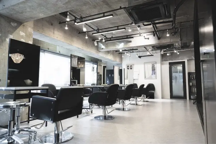 PELEの内観・外観1