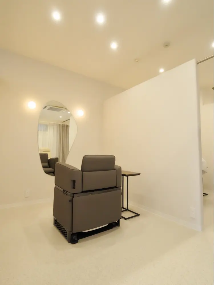 charm-up salon  Radiaの内観・外観2