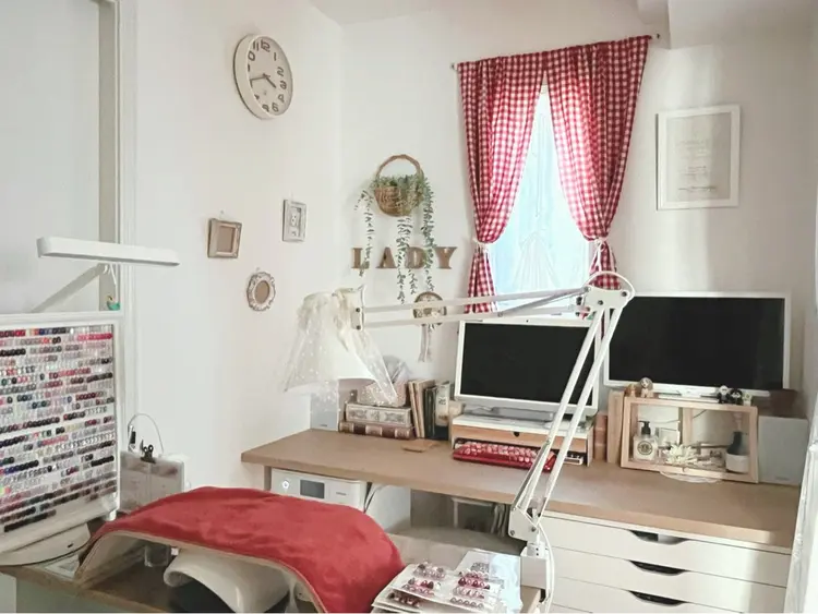 Nail  salon Ladyの内観・外観1