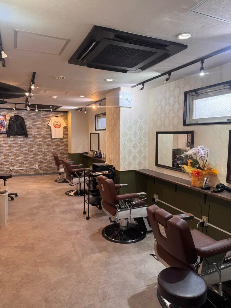 GLADMAN'S CUT CLUB 立川の内観・外観1