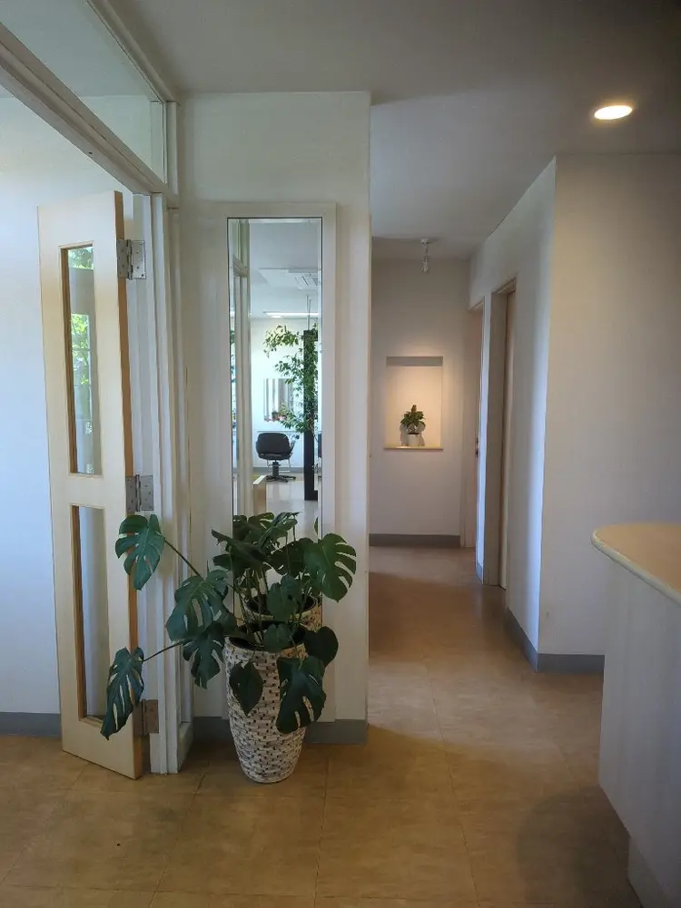 ヘアクリニックフロールの内観・外観1