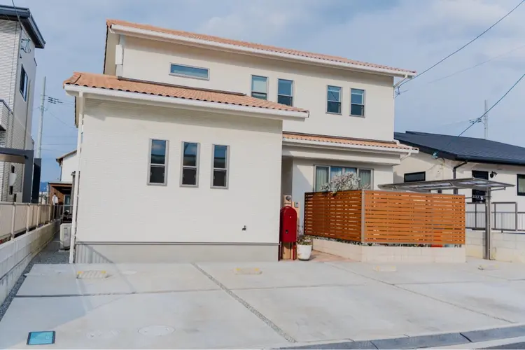 メナードフェイシャルエステ綾川店の内観・外観1