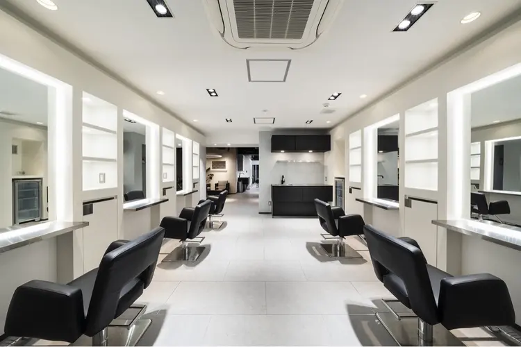 JEAN CLAUDE BIGUINE表参道店の内観・外観2