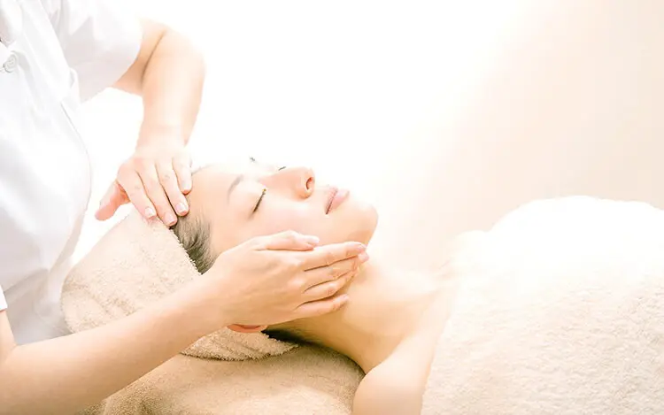 ナリスビューティサロンDe I'mの内観・外観1