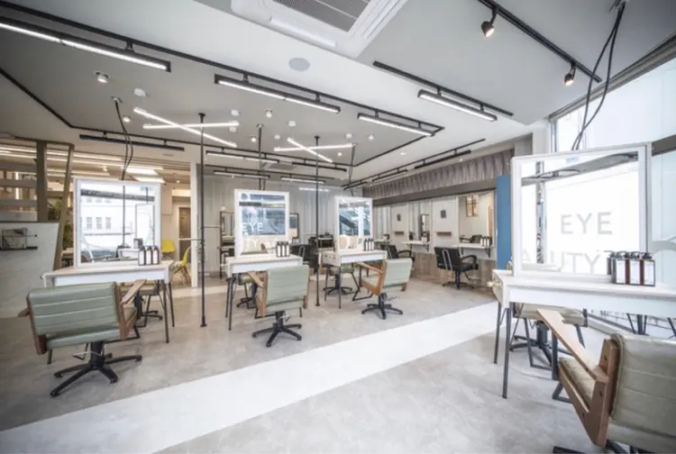 The laughter/The bleachの内観・外観2