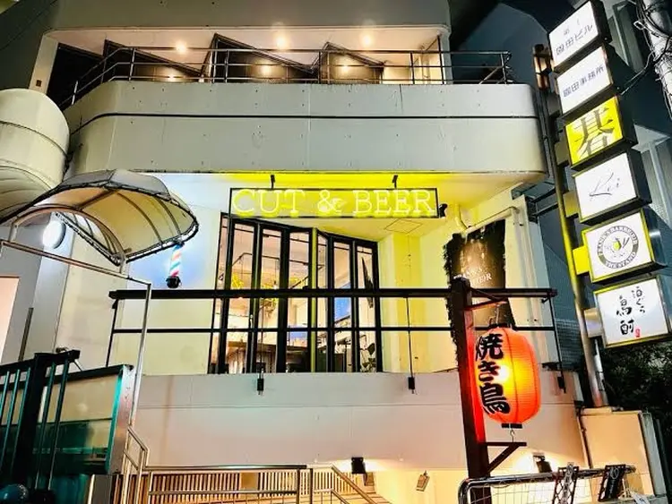 FRANK’S BARBE(E)R THE STAND.飯田橋店の内観・外観1