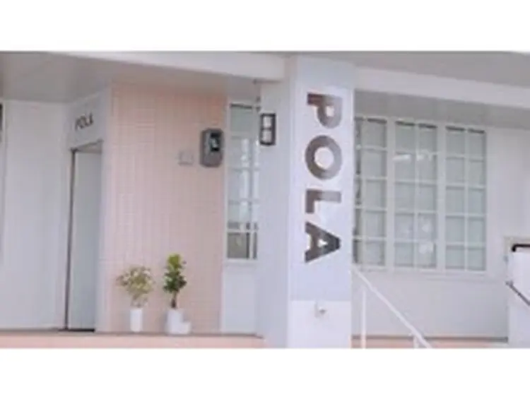 POLA 浦添店の内観・外観1