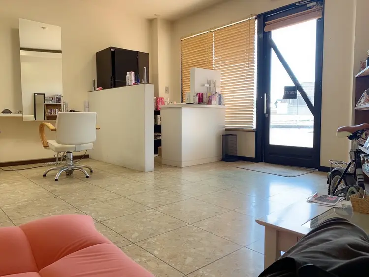 ヘアーサロンaxiaの内観・外観1