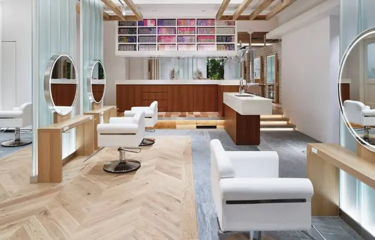 kakimotoarmsGINZAの内観・外観2