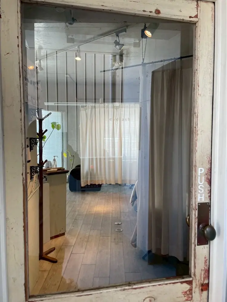 pupe eyelashの内観・外観3