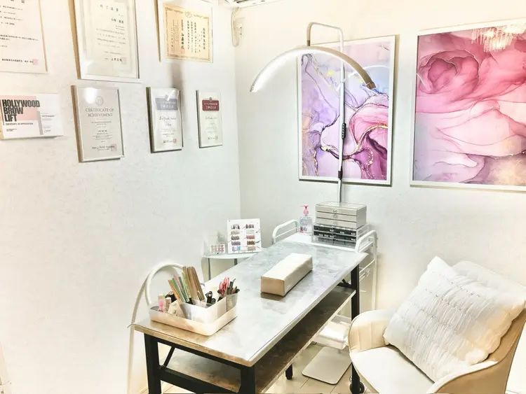 ami eye&nailの内観・外観1