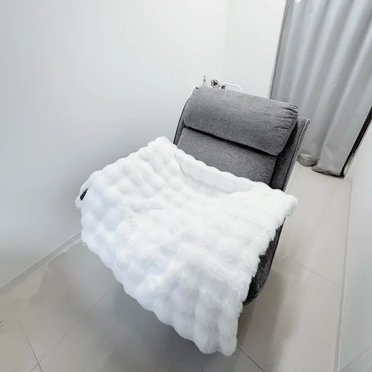 EYE405の内観・外観1