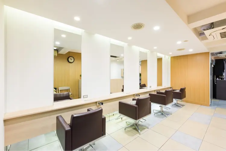 縮毛矯正特化サロン voyageの内観・外観1