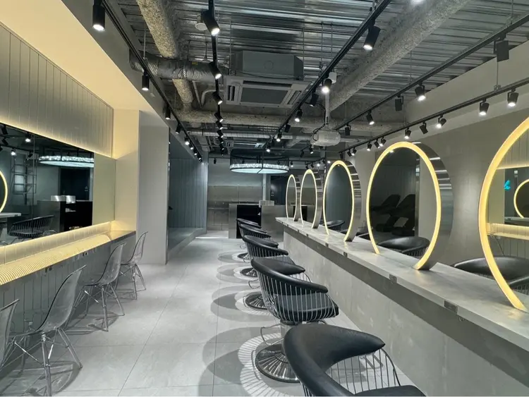 Lond uluの内観・外観2