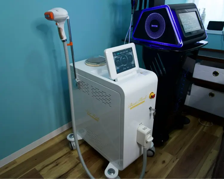 サロンビオーナの内観・外観2