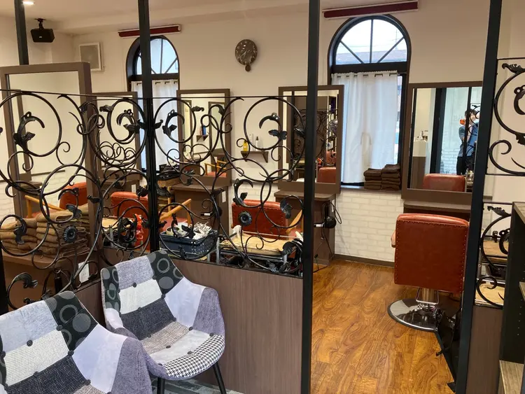 美容室ベルナの内観・外観3