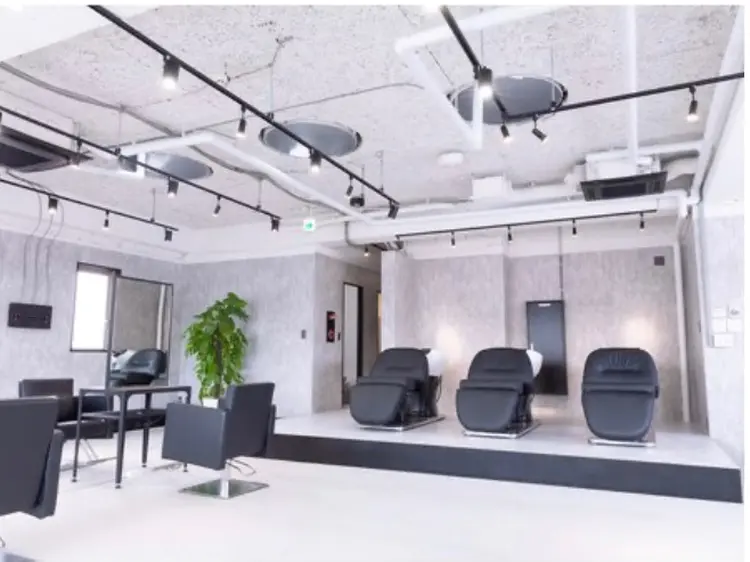 TIDEHAIR高槻店の内観・外観3