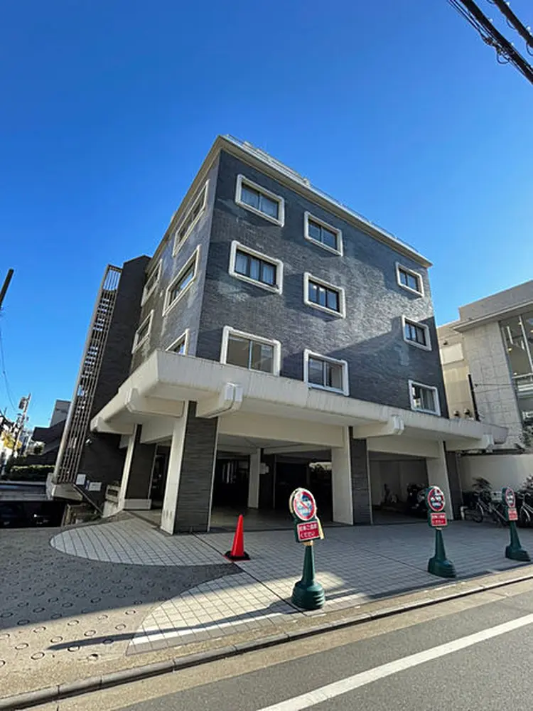 Adonis 表参道の内観・外観3