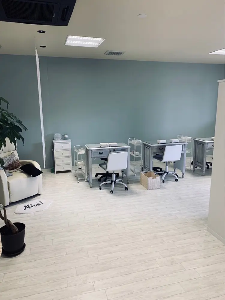 Momo Nailsの内観・外観2