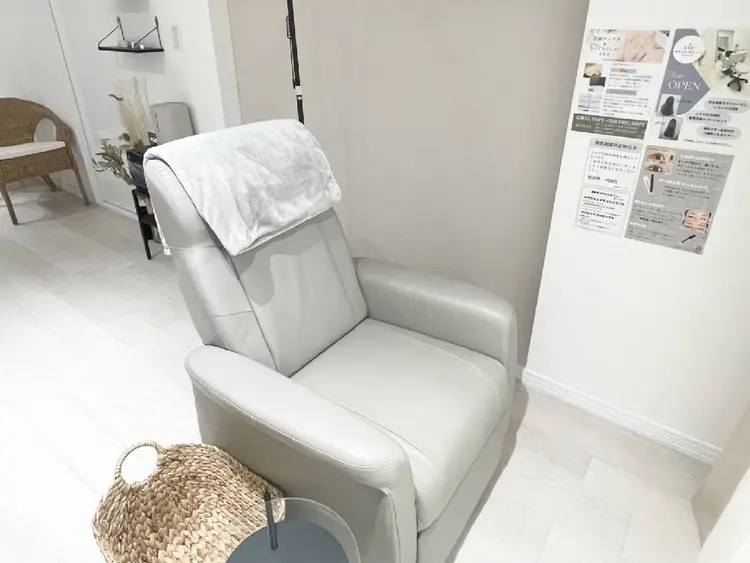 0's 浅田店の内観・外観1