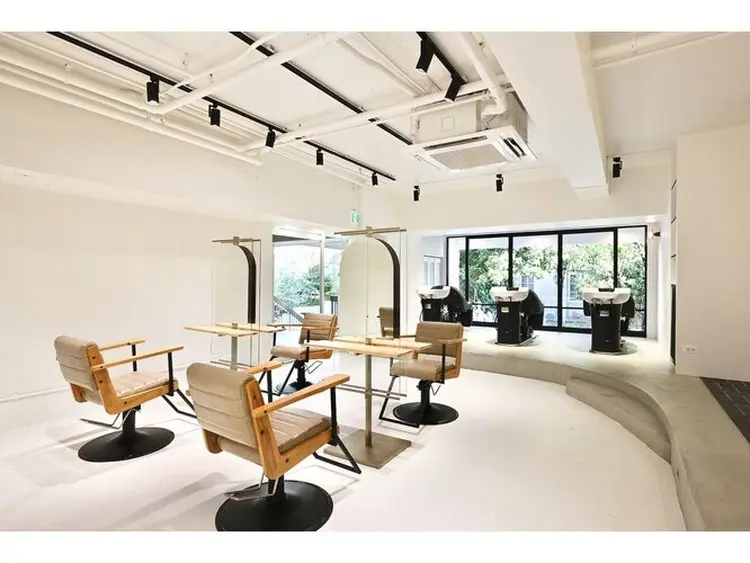 SPACIUM by UNBIRTHDAYの内観・外観2